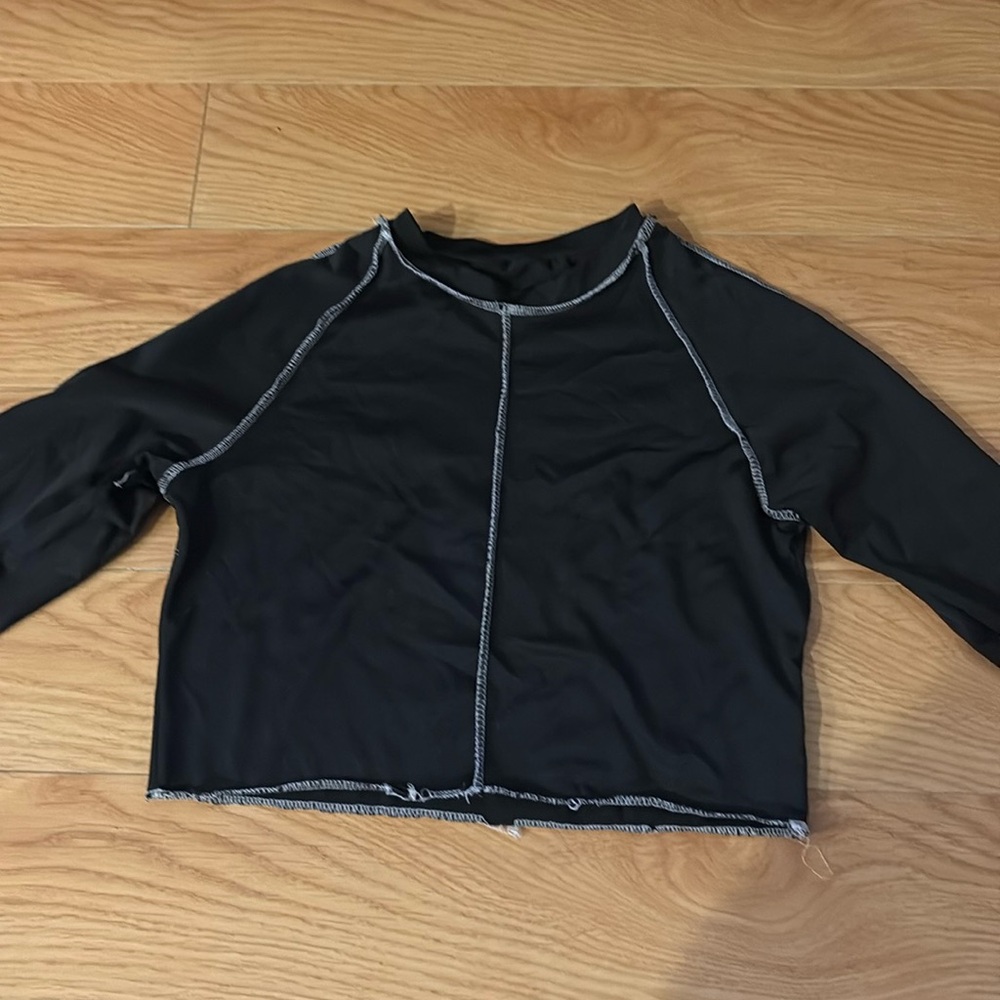 Long sleeve going out top